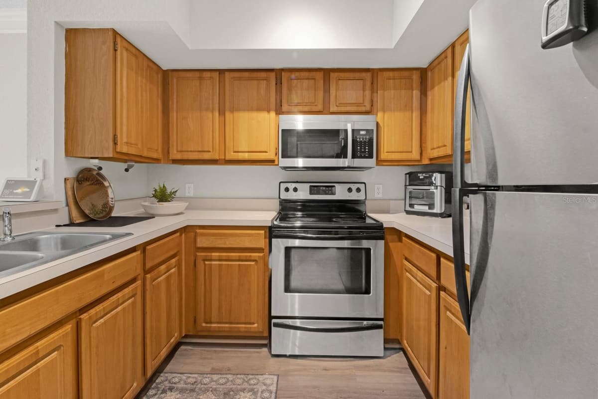 13103 MULBERRY PARK DRIVE — photo 3 of 27