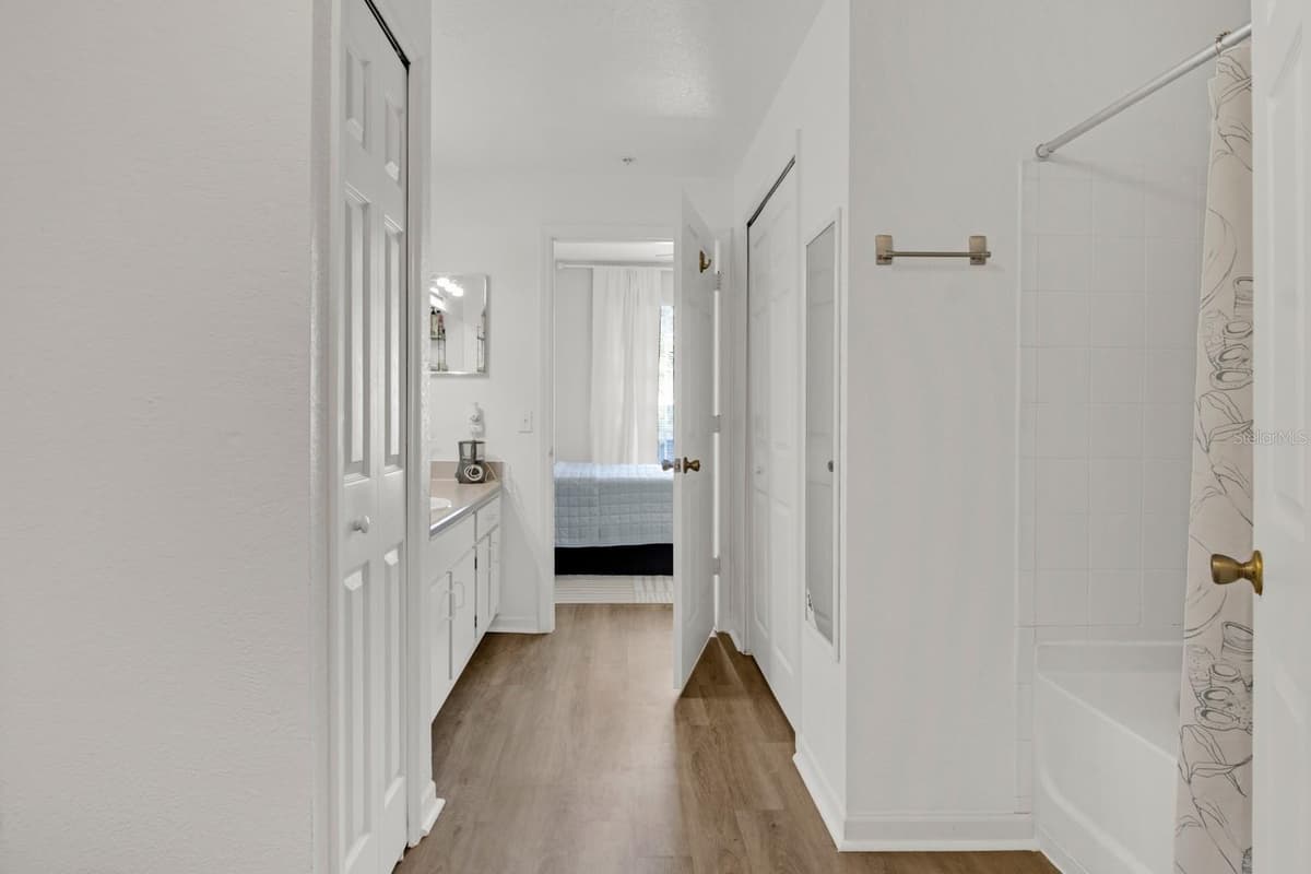 13103 MULBERRY PARK DRIVE — photo 17 of 27