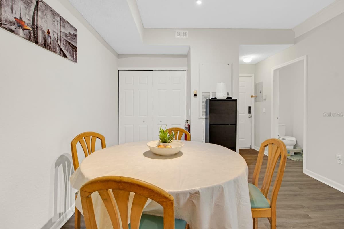 13103 MULBERRY PARK DRIVE — photo 7 of 27