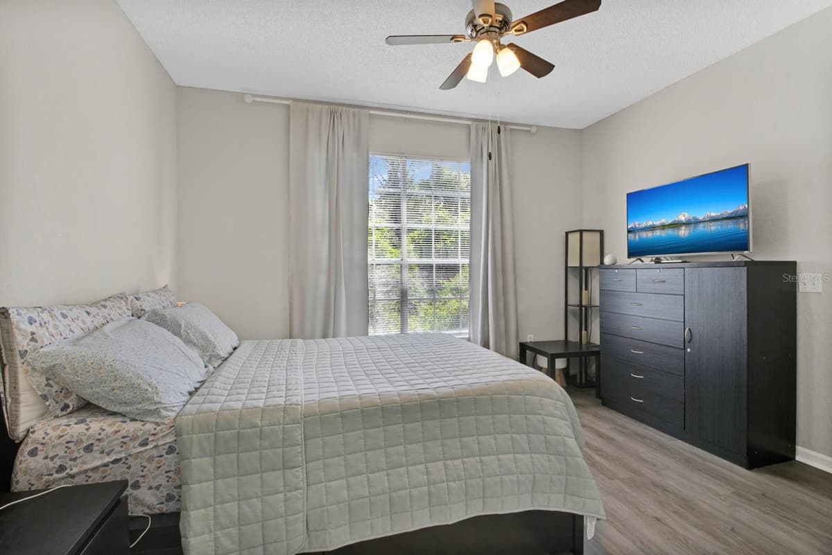 13103 MULBERRY PARK DRIVE — photo 15 of 27