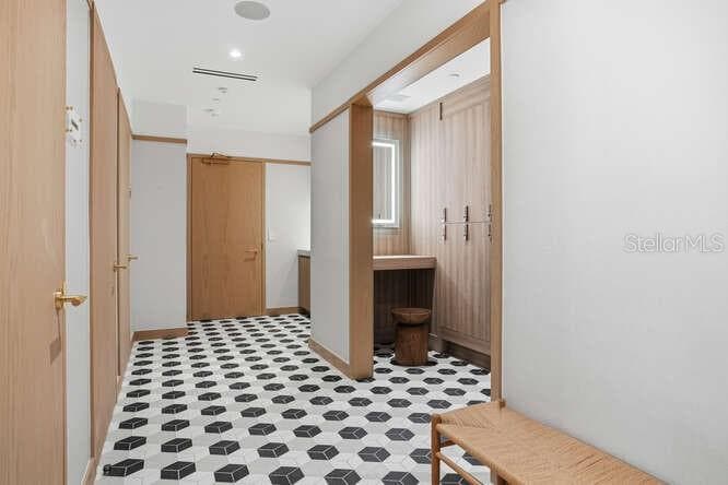 3015 YSABELLA AVENUE — photo 9 of 34