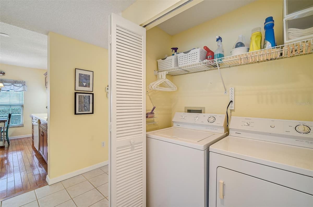 4215 CADDIE DRIVE — photo 16 of 52