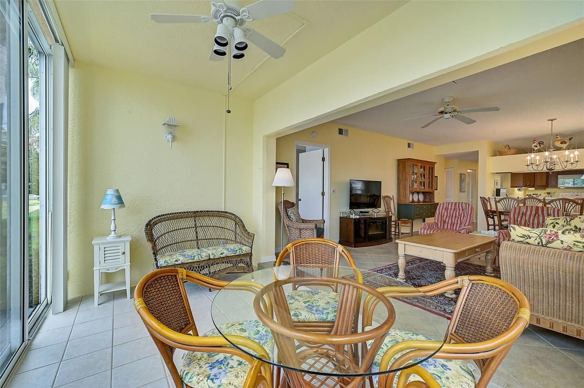 4215 CADDIE DRIVE — photo 30 of 52