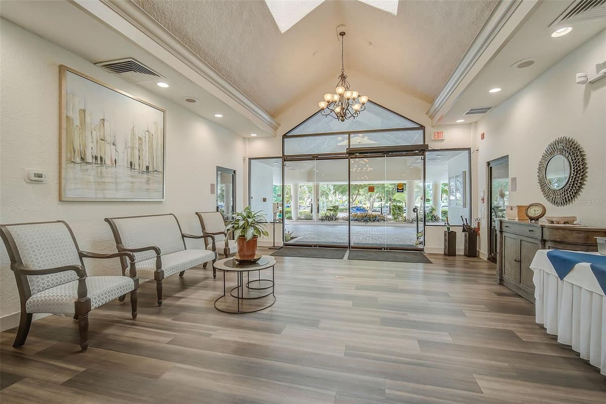 4215 CADDIE DRIVE — photo 39 of 52
