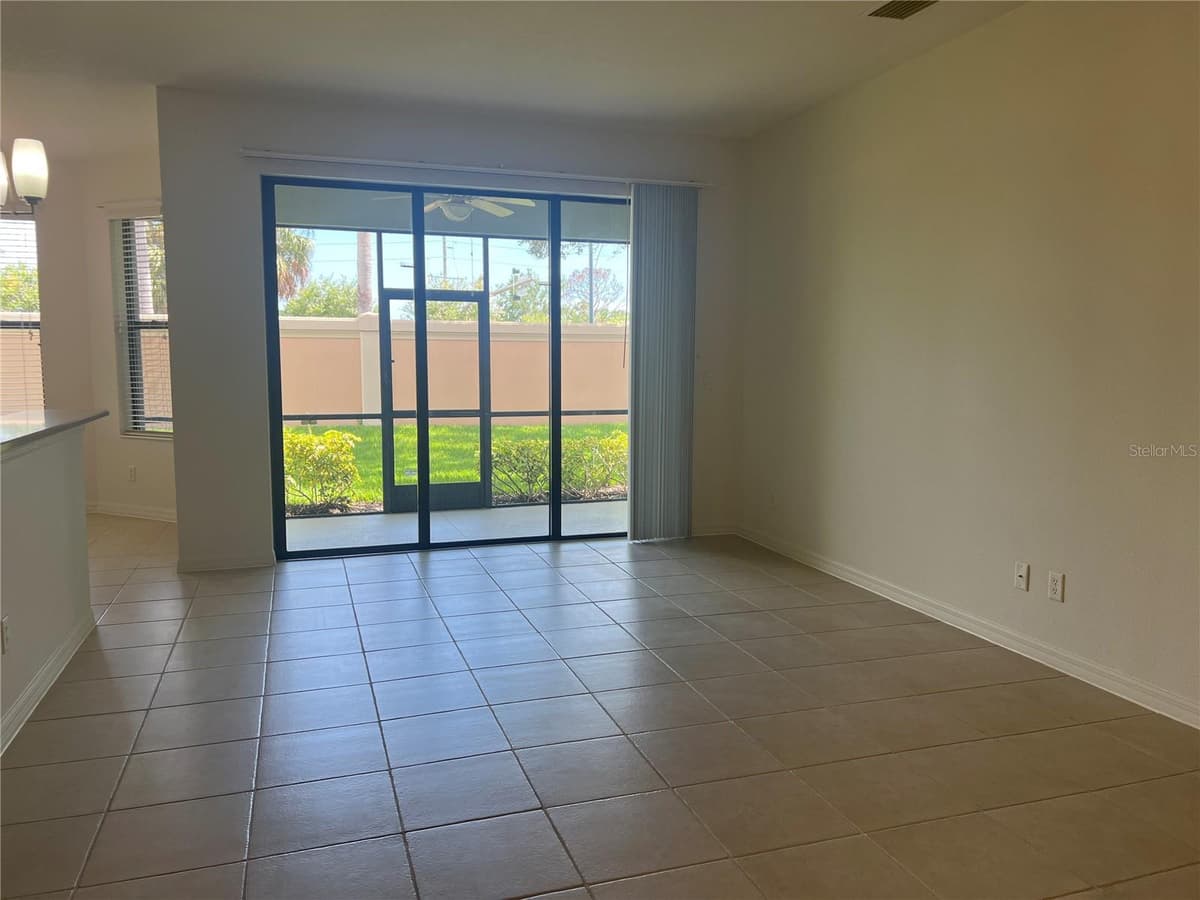 1498 MASENO DRIVE — photo 4 of 40