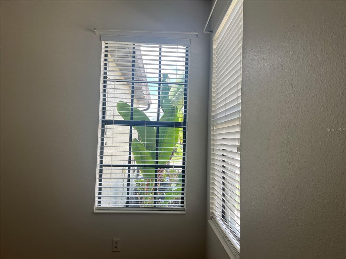 1498 MASENO DRIVE — photo 25 of 40