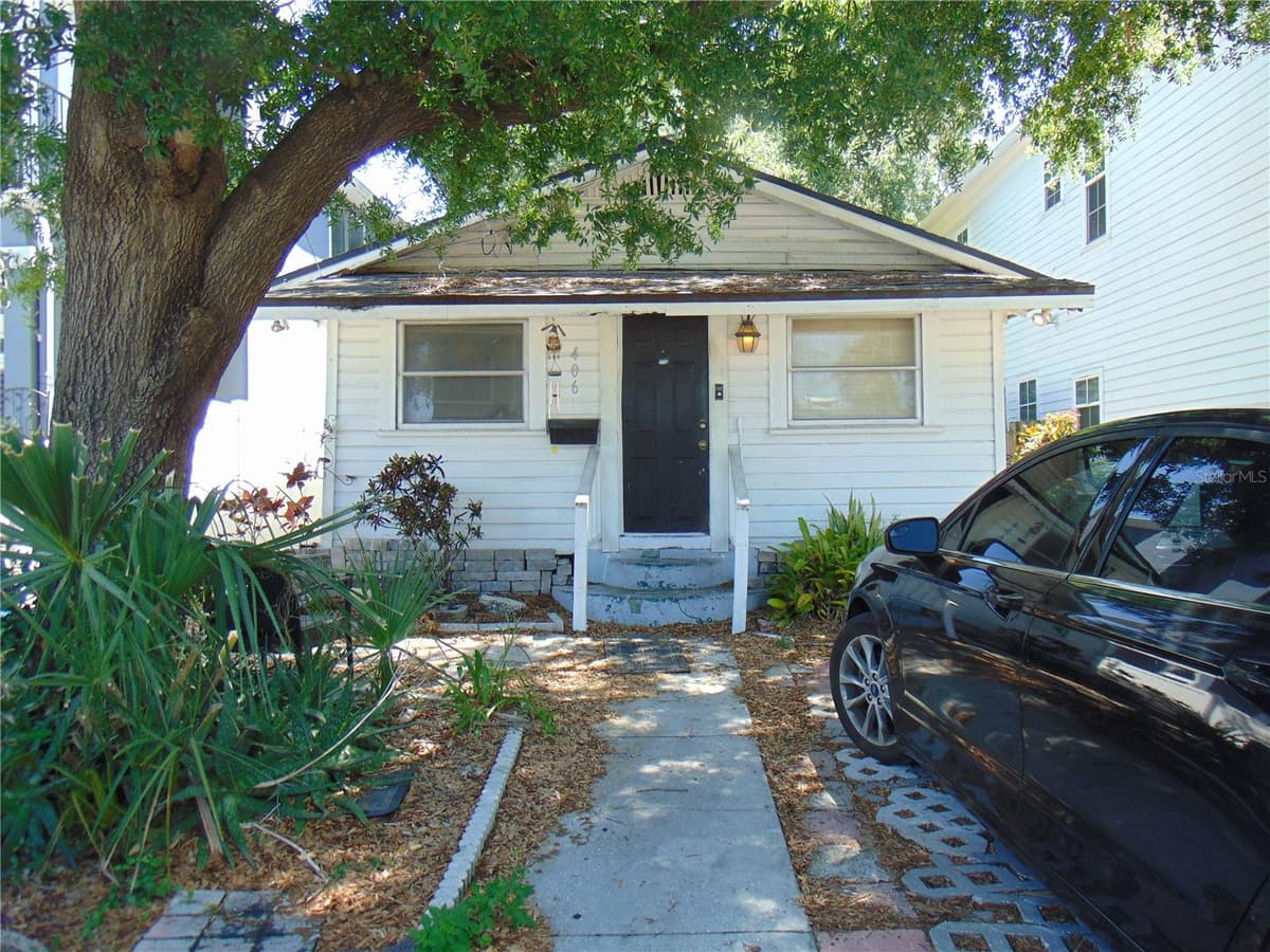 406 ORLEANS AVENUE — photo 11 of 11