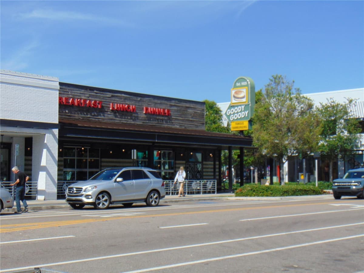 406 ORLEANS AVENUE — photo 8 of 11