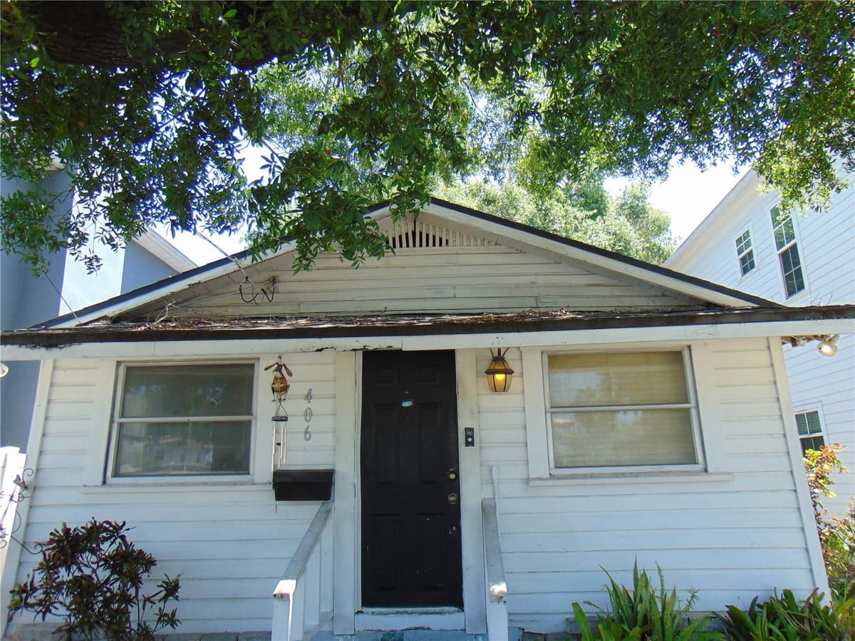 406 ORLEANS AVENUE — photo 3 of 11