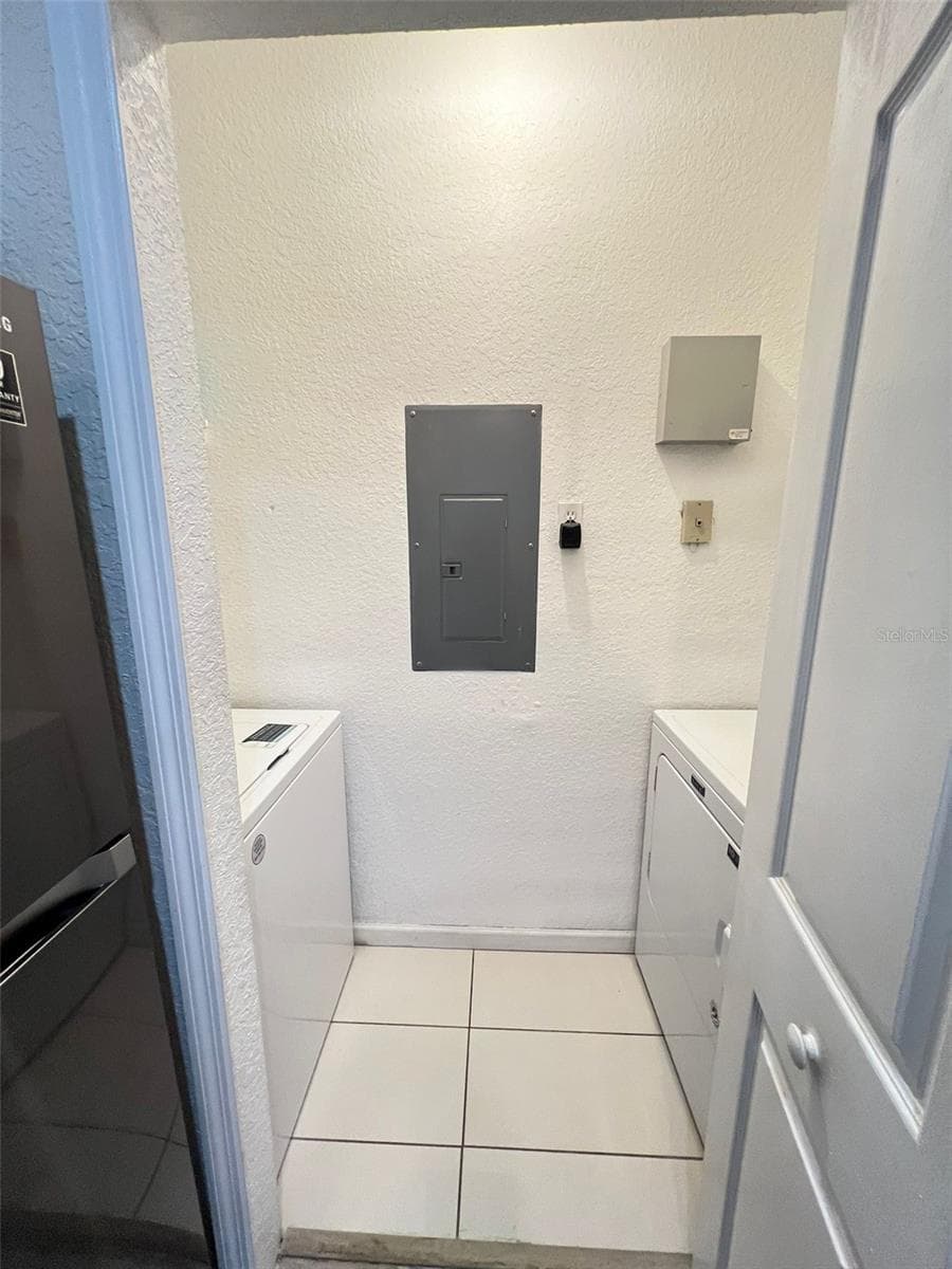 8826 DUNES COURT — photo 10 of 17