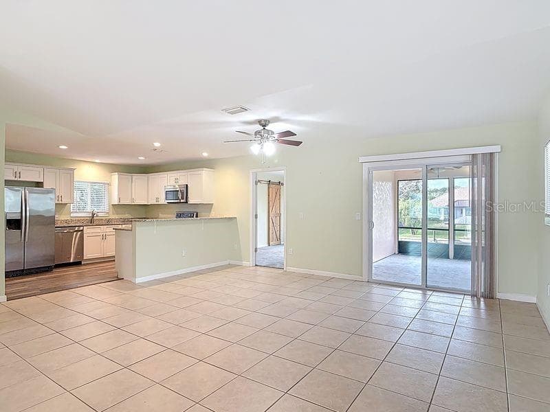 7 CRANDELL COURT — photo 8 of 30