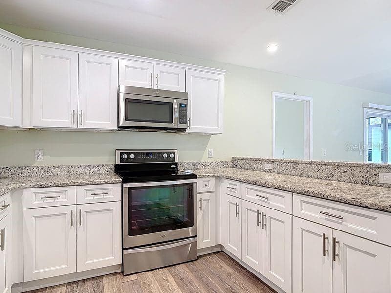 7 CRANDELL COURT — photo 13 of 30