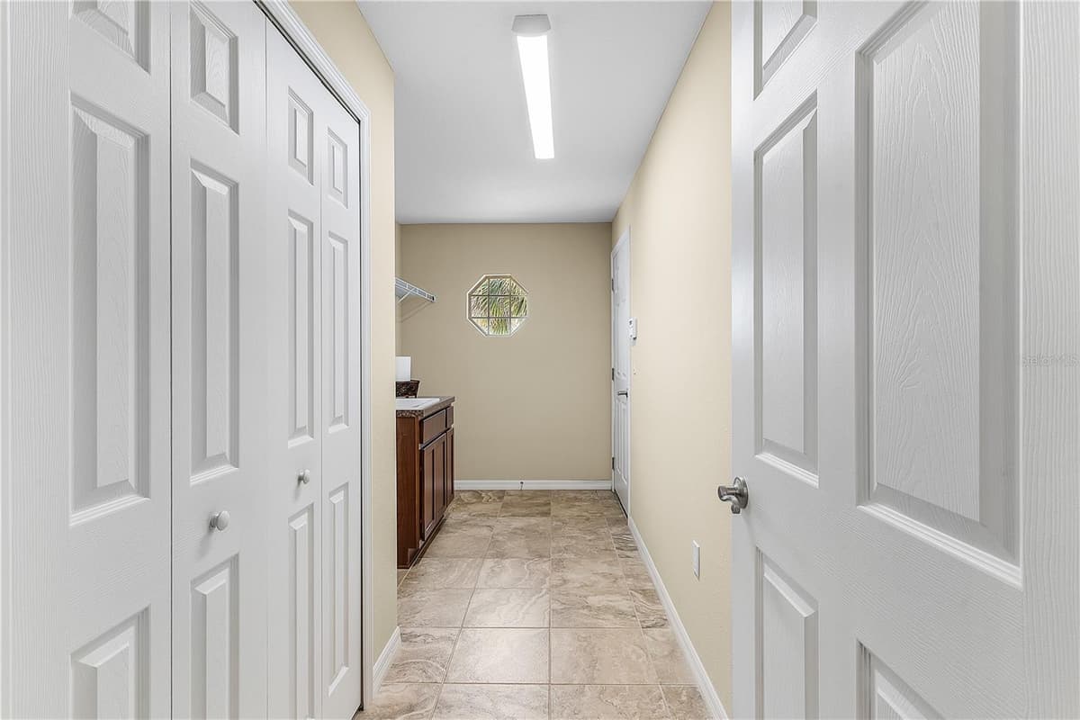 10710 49TH AVENUE — photo 37 of 48