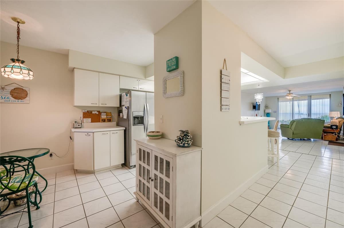 4575 ATLANTIC AVENUE — photo 7 of 28