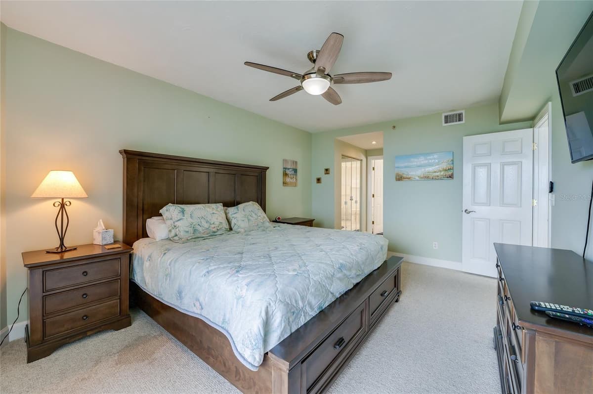 4575 ATLANTIC AVENUE — photo 15 of 28