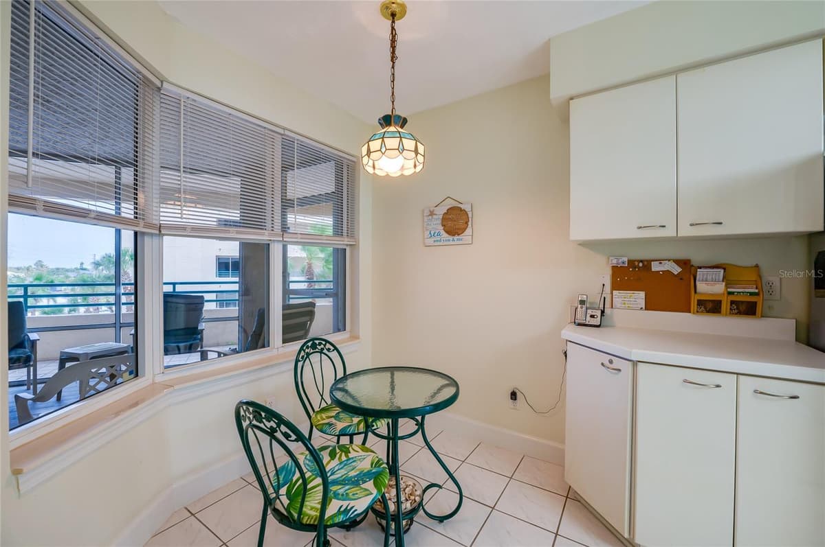 4575 ATLANTIC AVENUE — photo 6 of 28