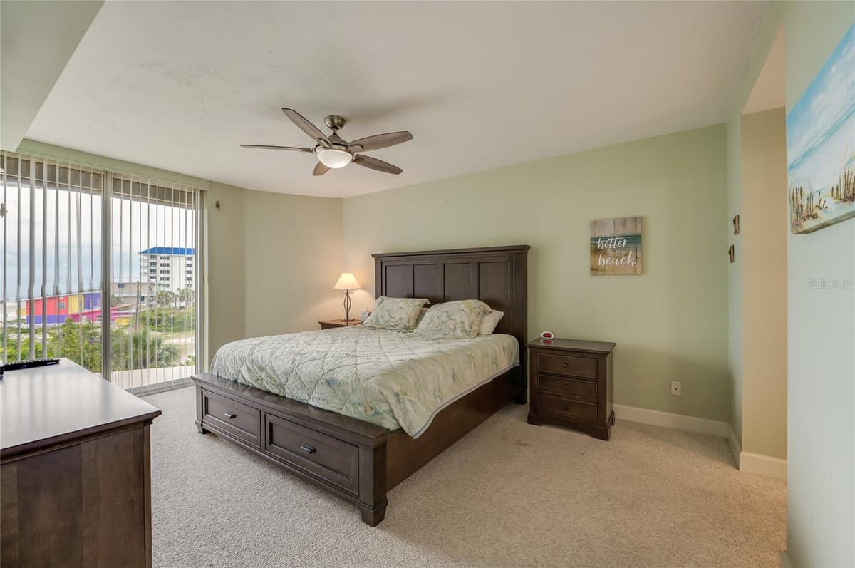 4575 ATLANTIC AVENUE — photo 14 of 28