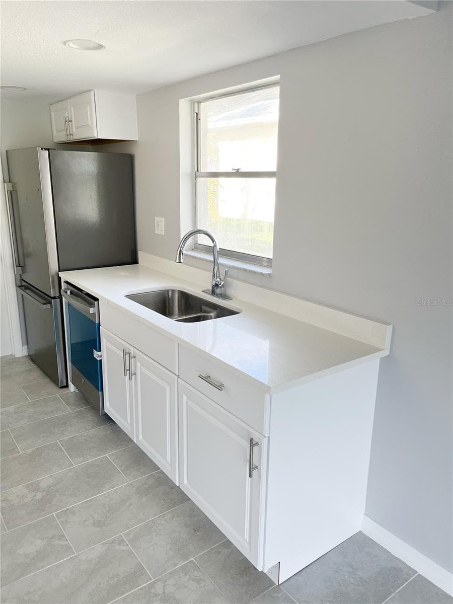 75 ANNAPOLIS LANE — photo 8 of 20