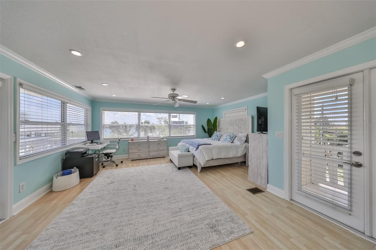 13004 BOCA CIEGA AVENUE — photo 21 of 45