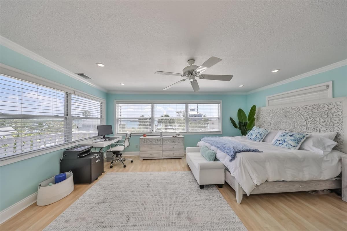 13004 BOCA CIEGA AVENUE — photo 6 of 45