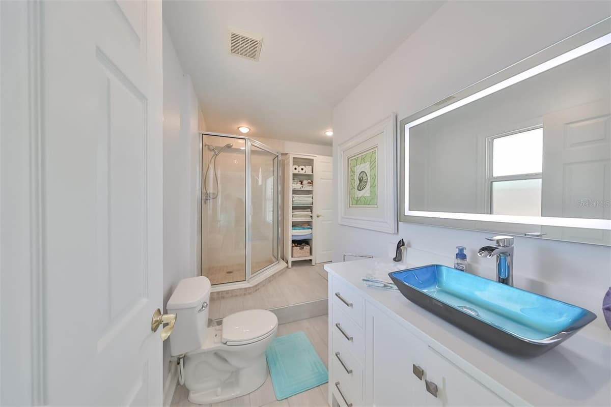 13004 BOCA CIEGA AVENUE — photo 31 of 45