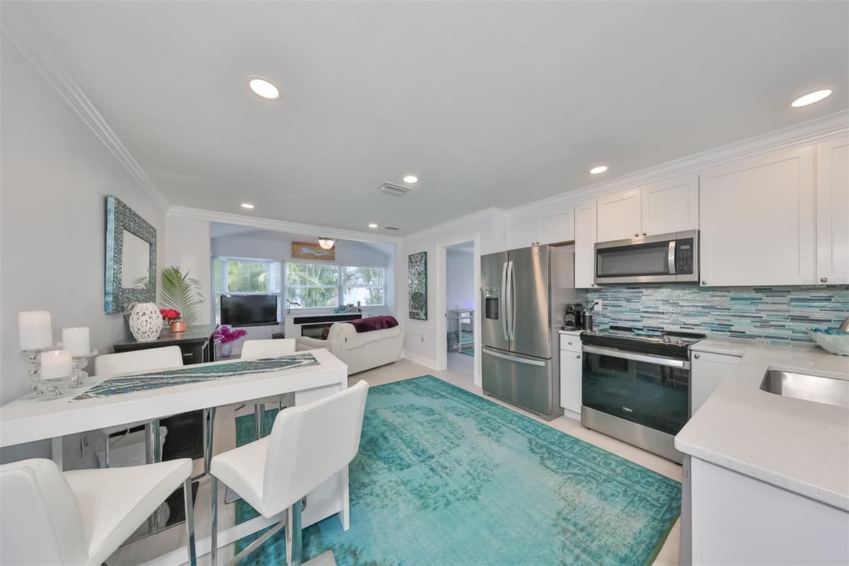 13004 BOCA CIEGA AVENUE — photo 5 of 45