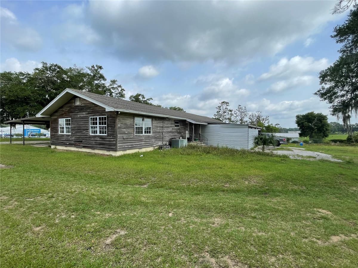 10736 US HIGHWAY 301 — photo 3 of 6