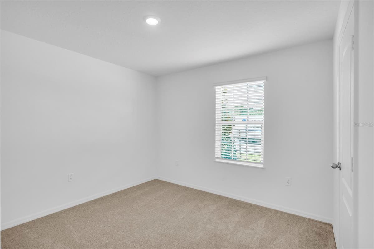 14192 44TH COURT — photo 13 of 15