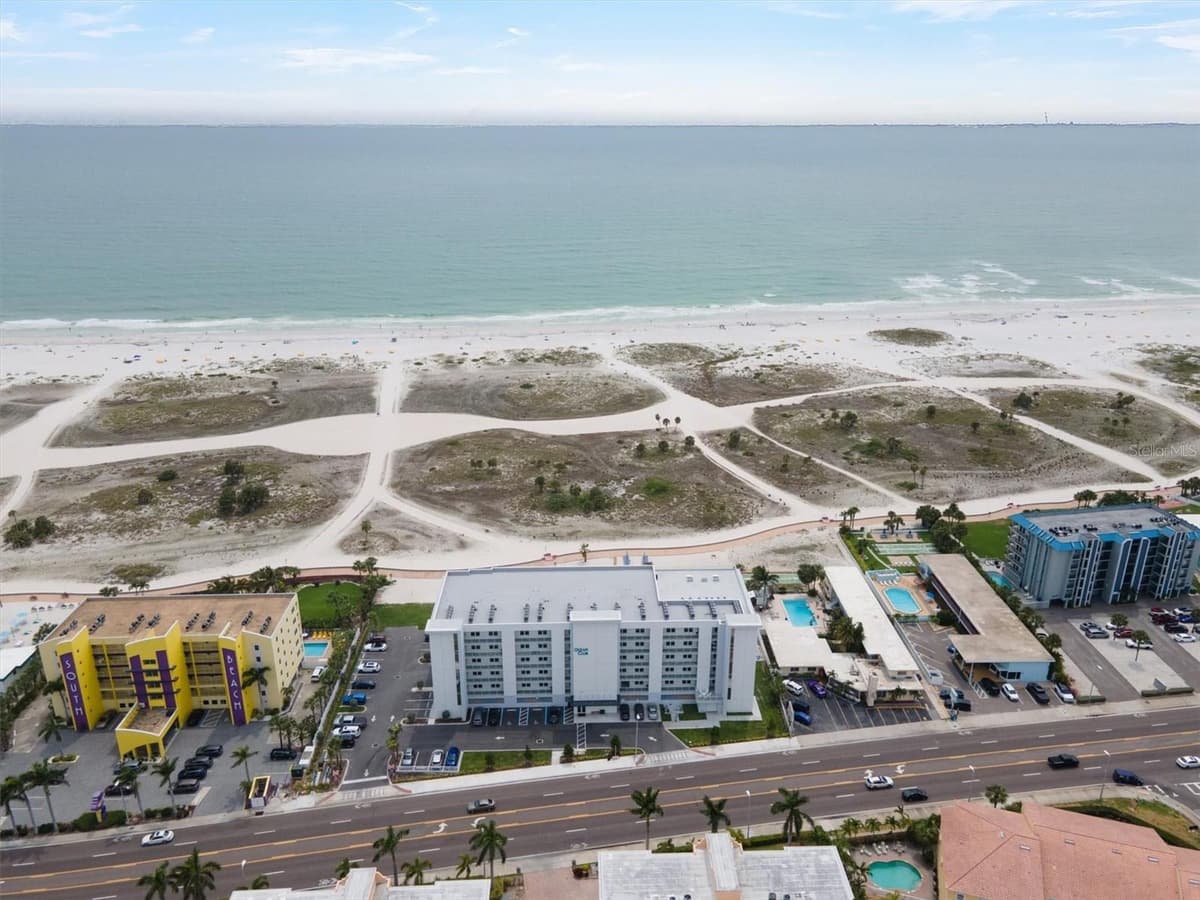 11500 GULF BOULEVARD — photo 32 of 43