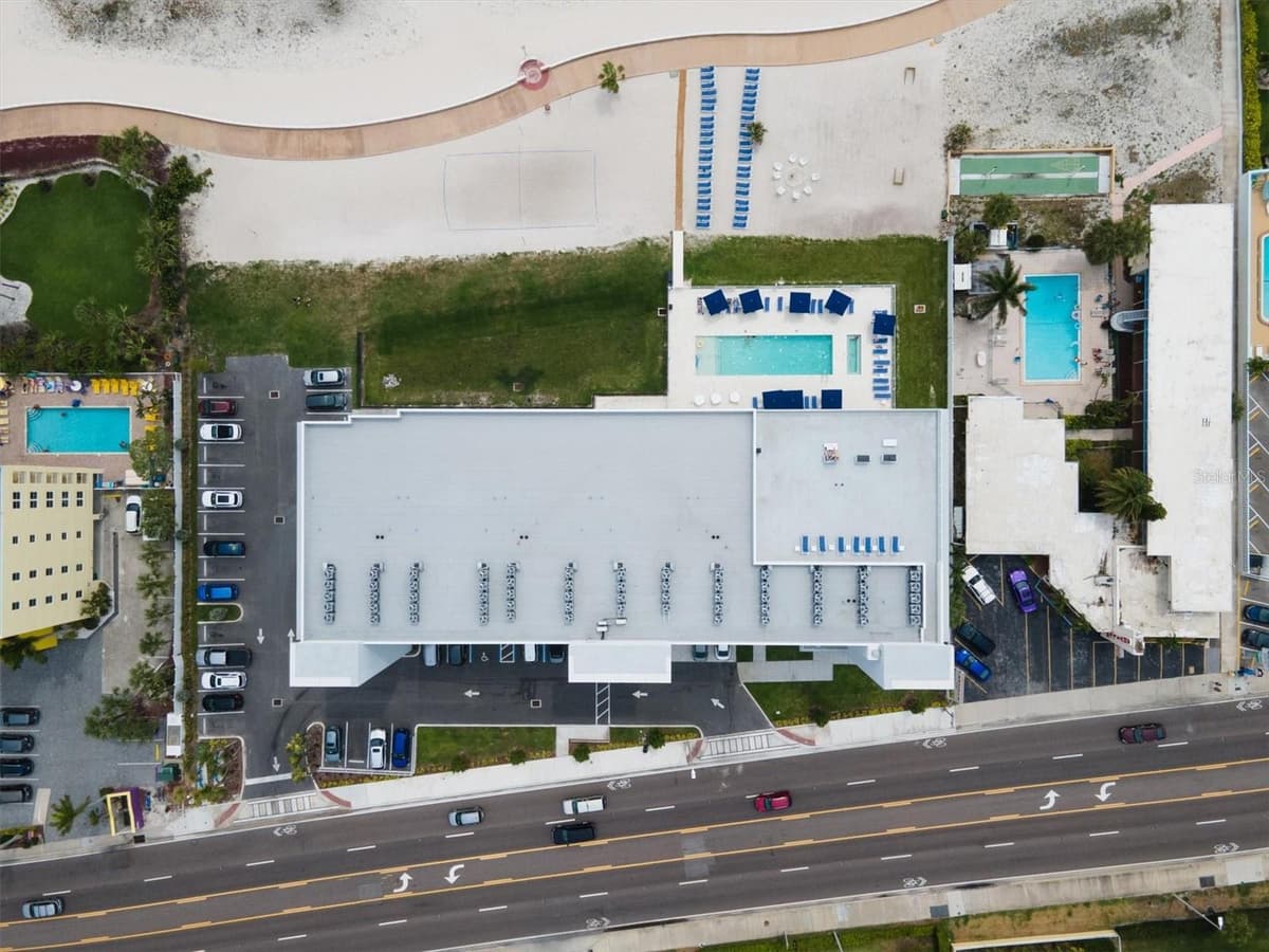11500 GULF BOULEVARD — photo 42 of 43