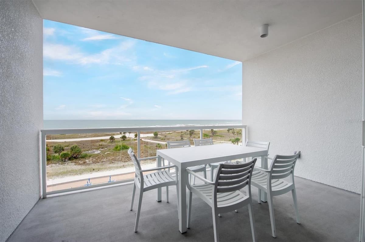 11500 GULF BOULEVARD — photo 15 of 43