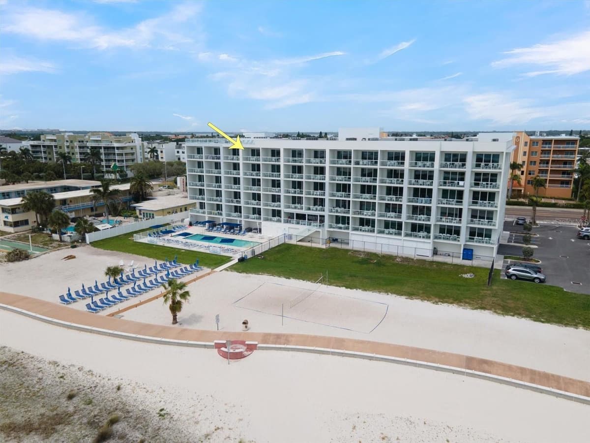 11500 GULF BOULEVARD — photo 31 of 43