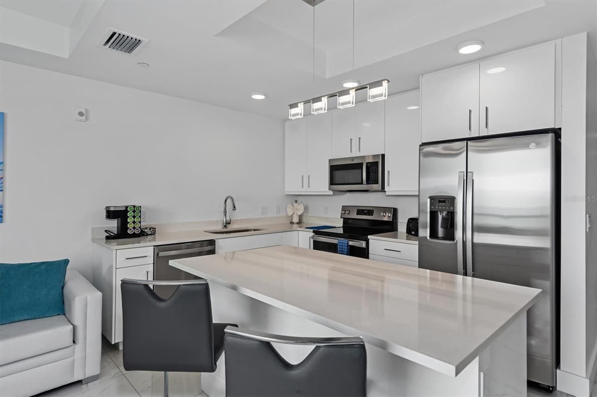 11500 GULF BOULEVARD — photo 9 of 43