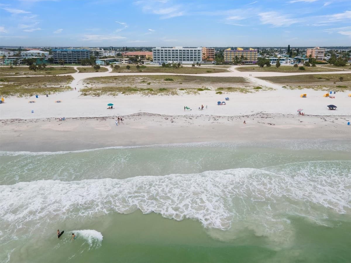11500 GULF BOULEVARD — photo 39 of 43
