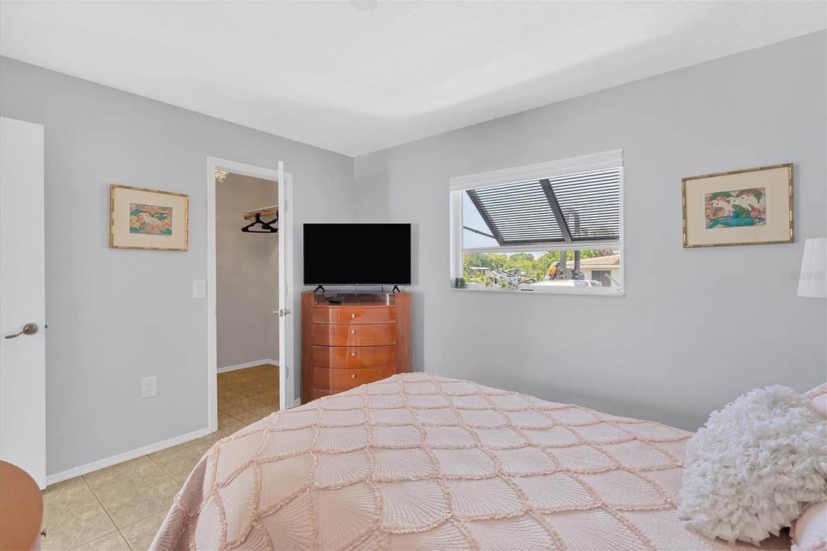245 SPANIARDS ROAD — photo 37 of 65