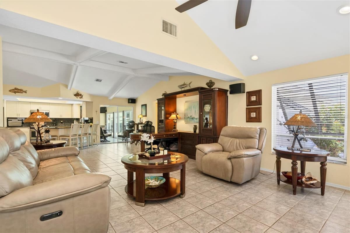 245 SPANIARDS ROAD — photo 9 of 65