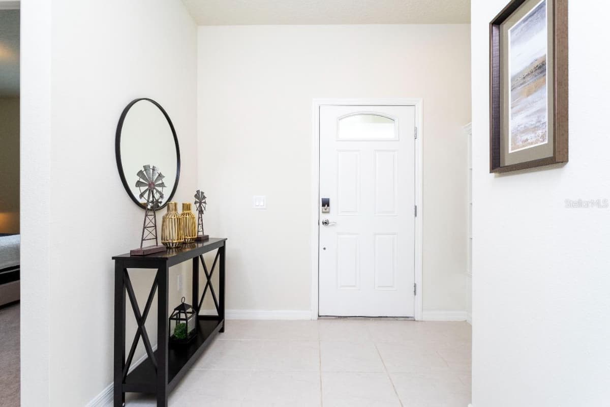 2429 DUBAI STREET — photo 2 of 28