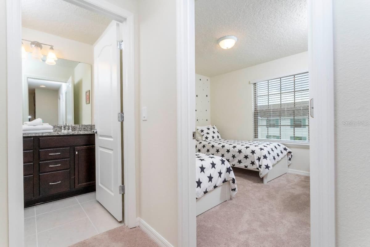 2429 DUBAI STREET — photo 19 of 28