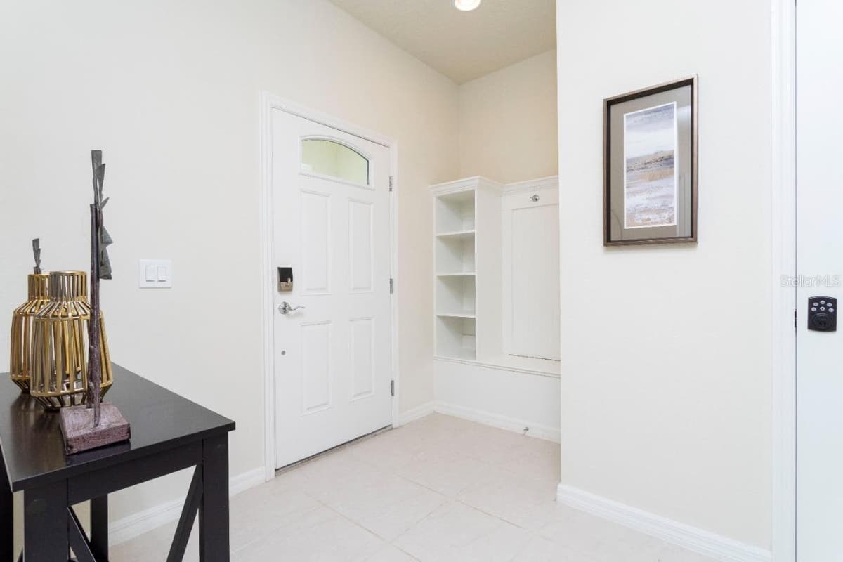 2429 DUBAI STREET — photo 3 of 28