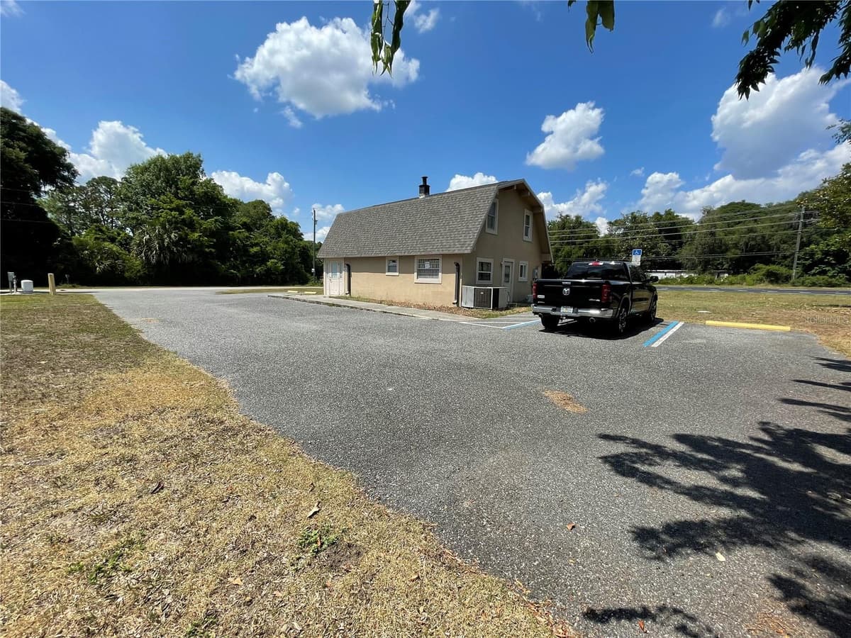 5205 CR 171 - SR 44 — photo 4 of 18