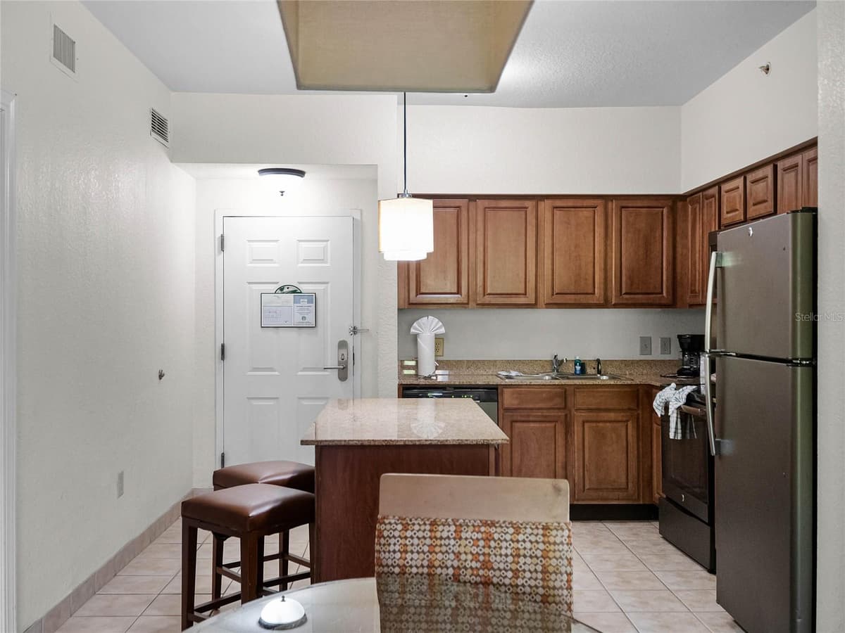 12539 FLORIDAYS RESORT DRIVE — photo 5 of 39