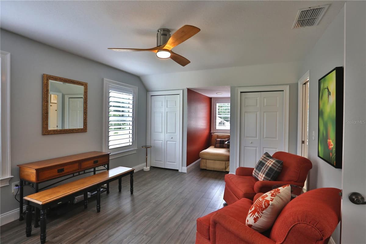 19431 17TH PLACE — photo 14 of 48