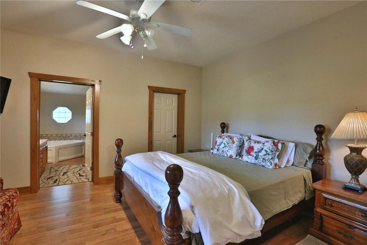 19431 17TH PLACE — photo 27 of 48