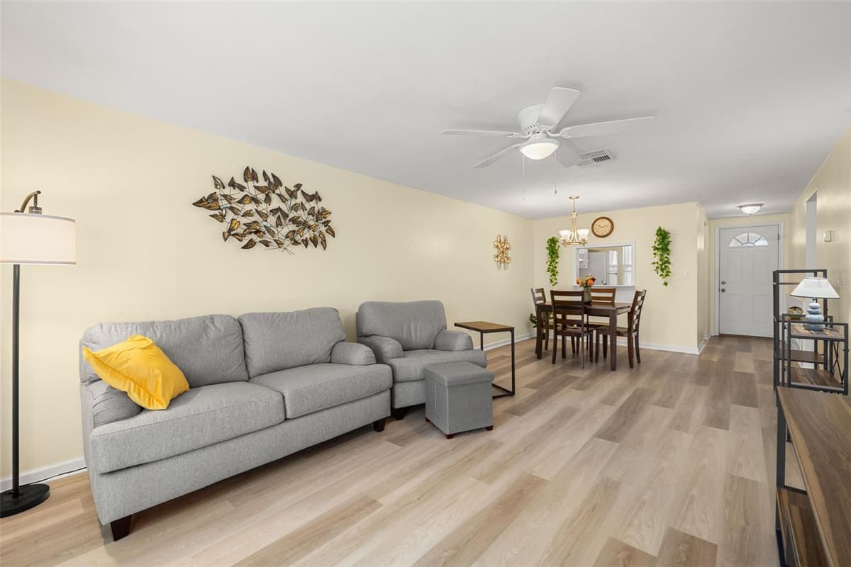 4239 TAMARGO DRIVE — photo 12 of 26