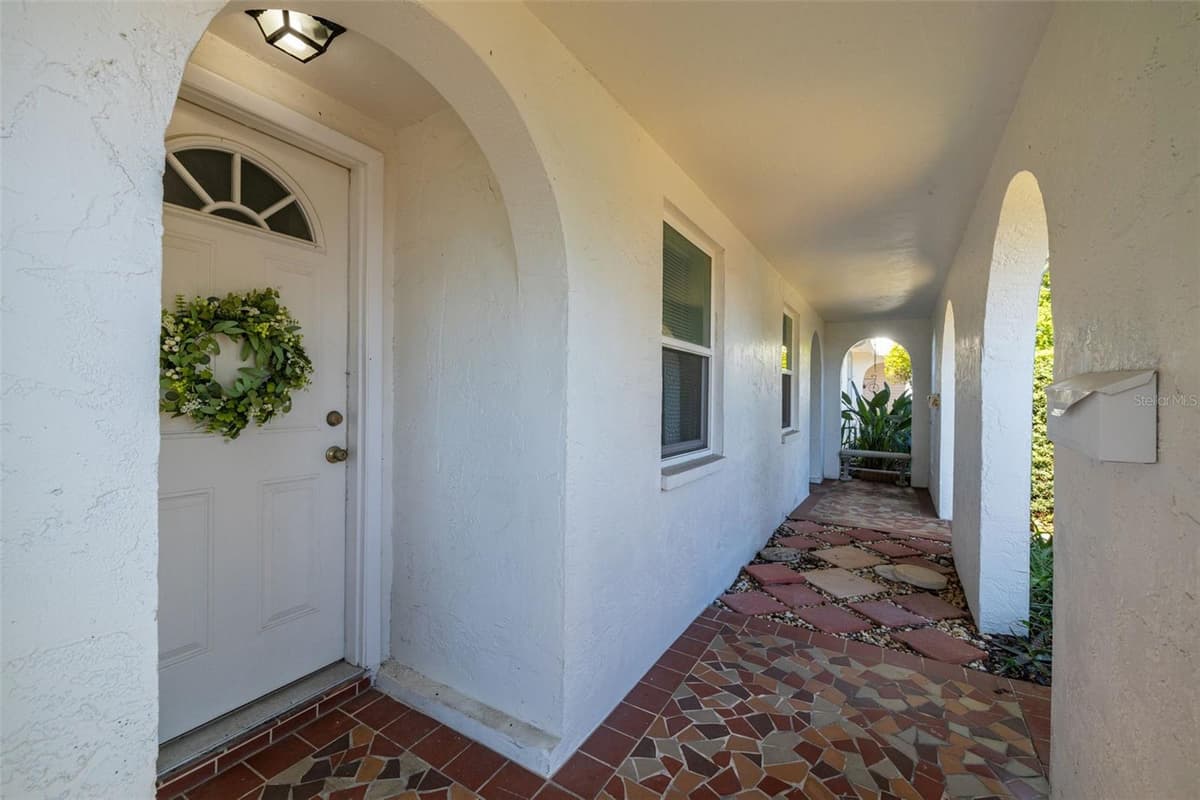 4239 TAMARGO DRIVE — photo 3 of 26
