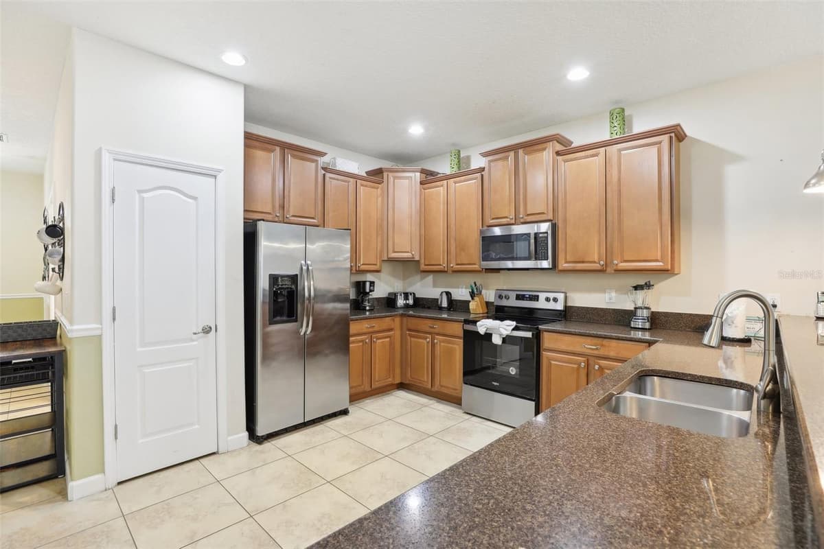 1431 WEXFORD WAY — photo 15 of 60