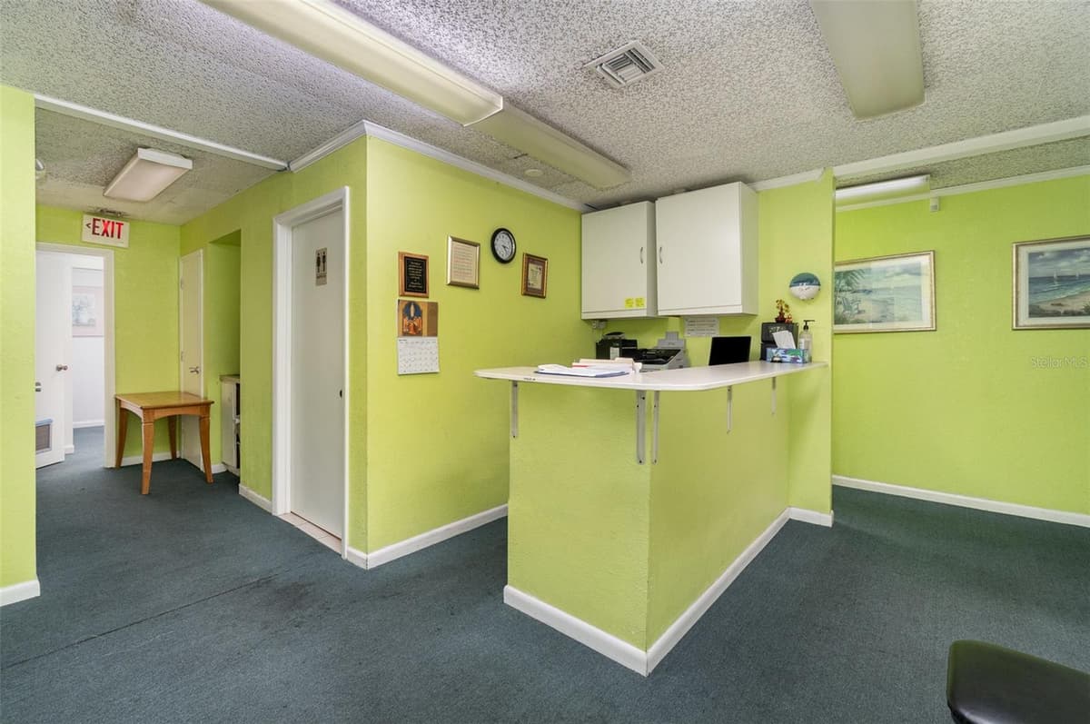 6005 SILVER STAR ROAD — photo 16 of 34