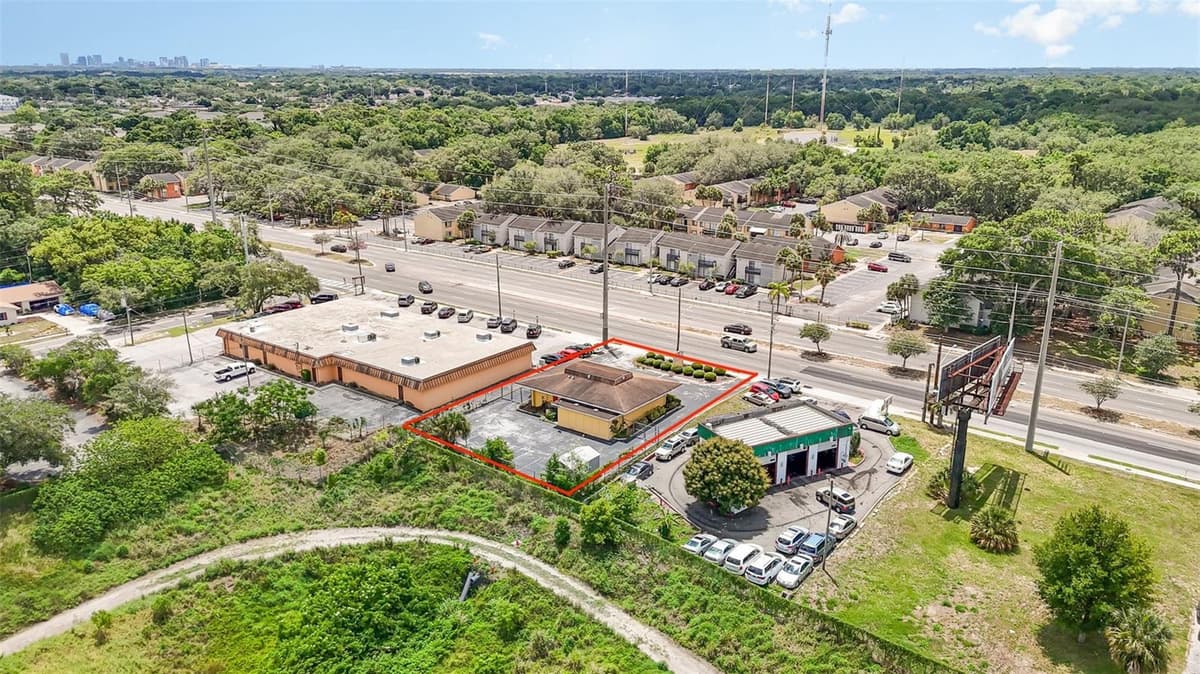 6005 SILVER STAR ROAD — photo 4 of 34