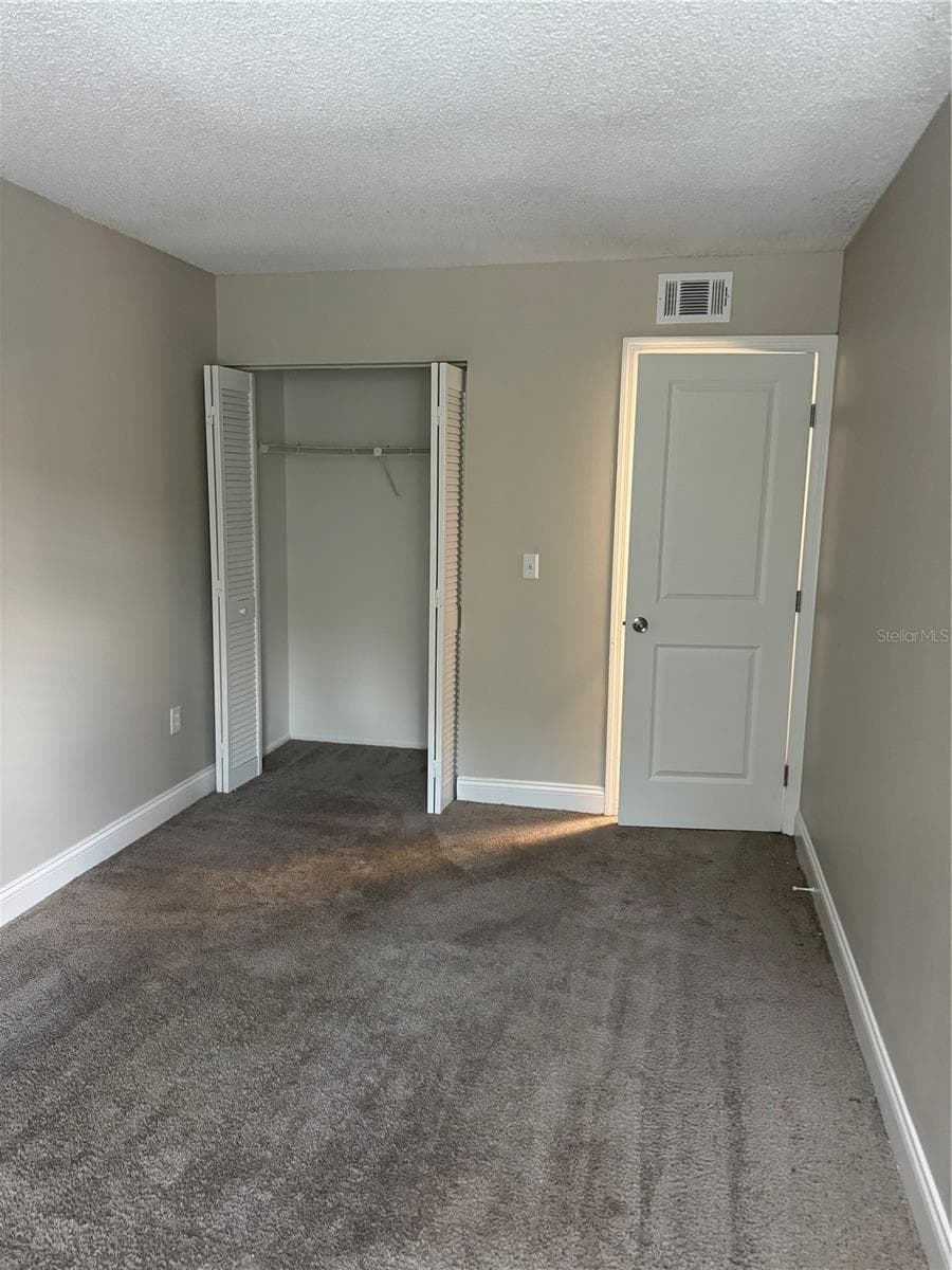 6003 VILLAGE CIRCLE — photo 26 of 42
