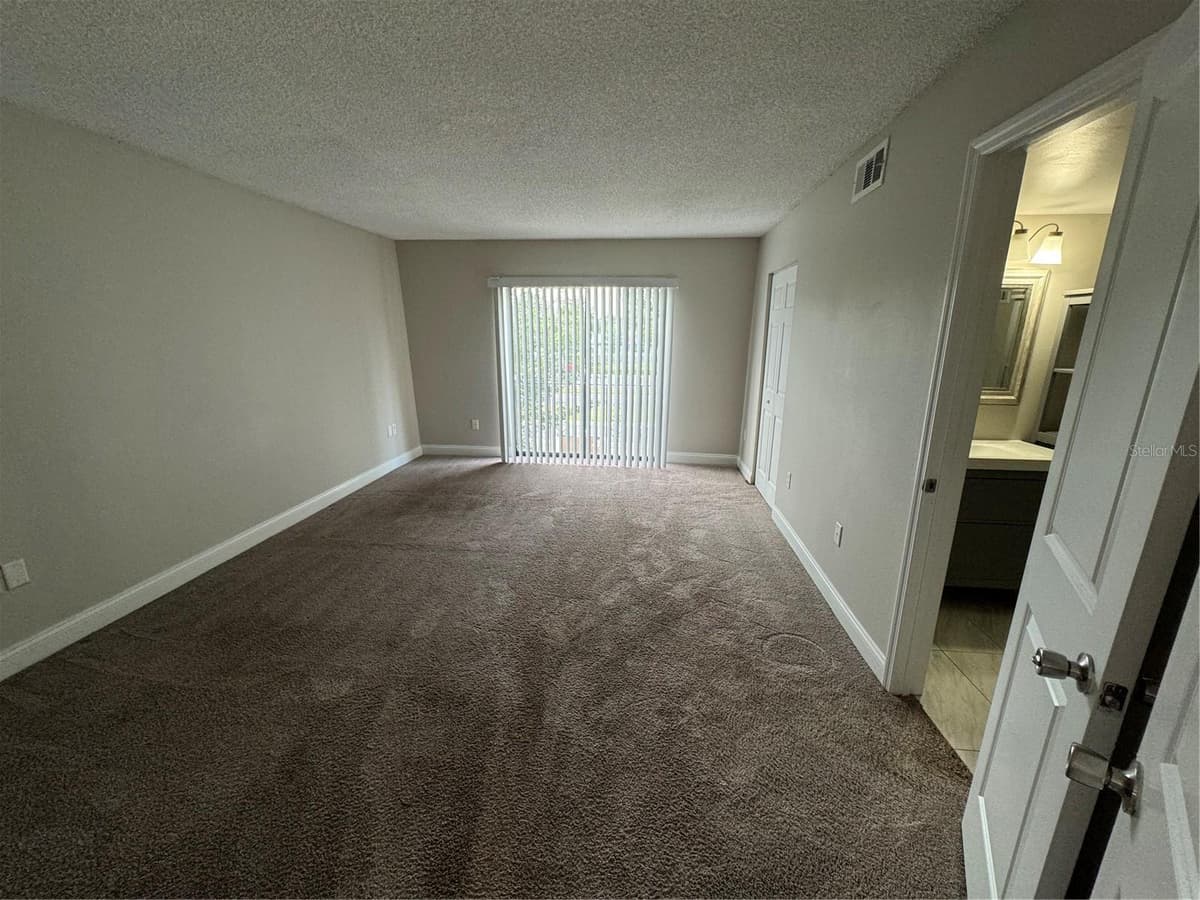 6003 VILLAGE CIRCLE — photo 17 of 42